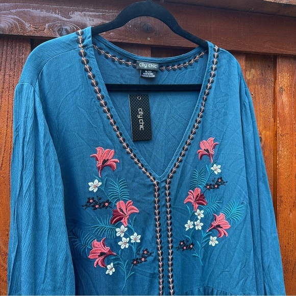 City Chic dress - Picture 2 of 8